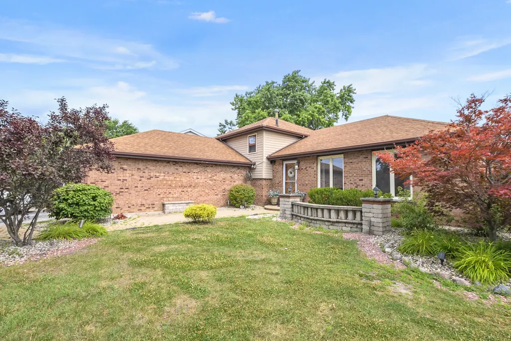 7048 Brementowne Road Tinley Park IL 60477