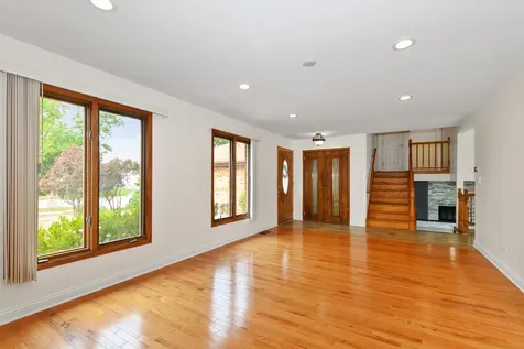 7048 Brementowne Road Tinley Park IL 60477