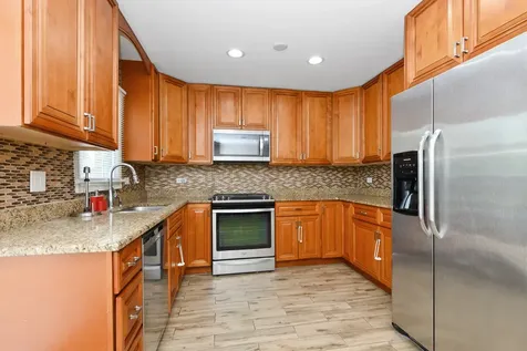 7048 Brementowne Road Tinley Park IL 60477