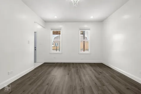 2237 South Oakley Avenue Chicago IL 60608