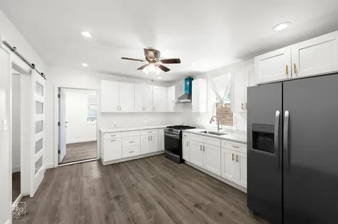 2237 South Oakley Avenue Chicago IL 60608