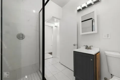 2237 South Oakley Avenue Chicago IL 60608