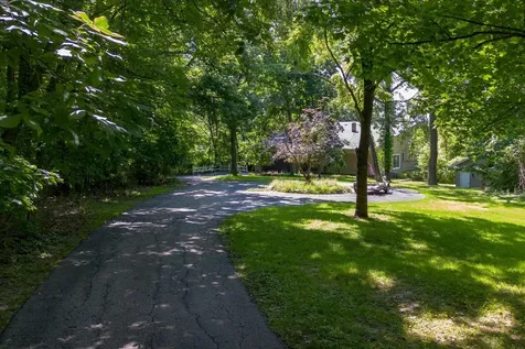 605 Sherwood Glen Princeton IL 61356