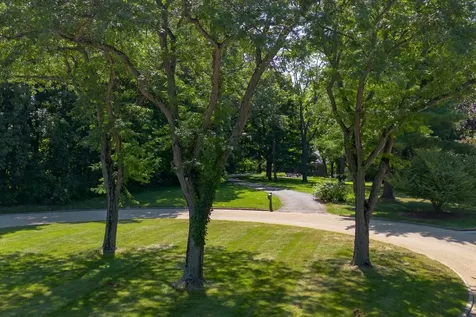 605 Sherwood Glen Princeton IL 61356