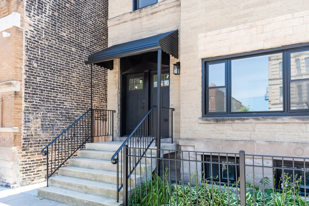 2753 West Chicago Avenue Chicago IL 60622