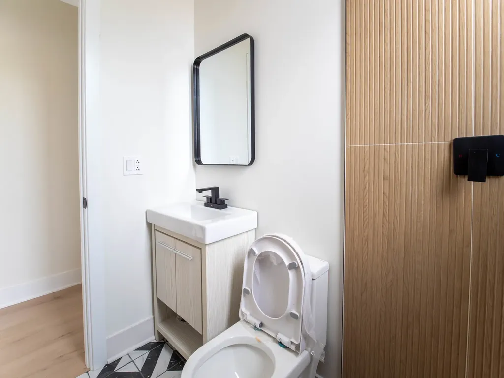 2753 West Chicago Avenue Chicago IL 60622