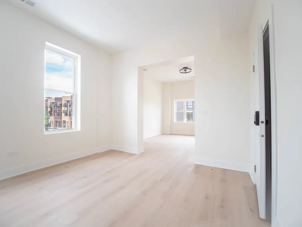 2753 West Chicago Avenue Chicago IL 60622