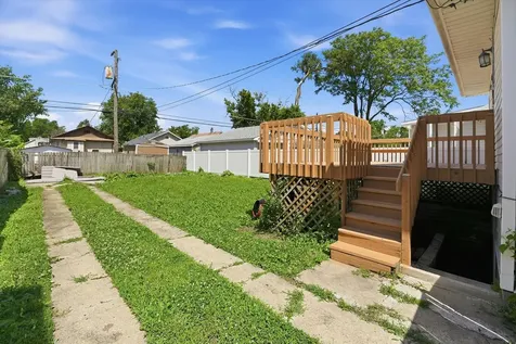 1426 South 18th Avenue Maywood IL 60153