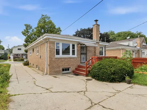 5023 North Natoma Avenue Chicago IL 60656