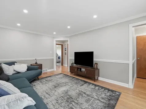 5023 North Natoma Avenue Chicago IL 60656