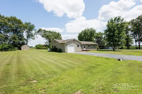 1871 South Oaklawn Drive St. Anne IL 60964