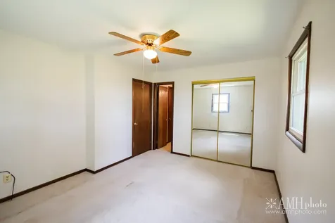 1871 South Oaklawn Drive St. Anne IL 60964