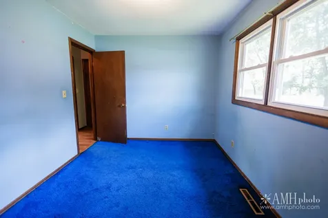 1871 South Oaklawn Drive St. Anne IL 60964