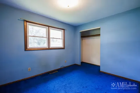 1871 South Oaklawn Drive St. Anne IL 60964