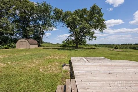 1871 South Oaklawn Drive St. Anne IL 60964