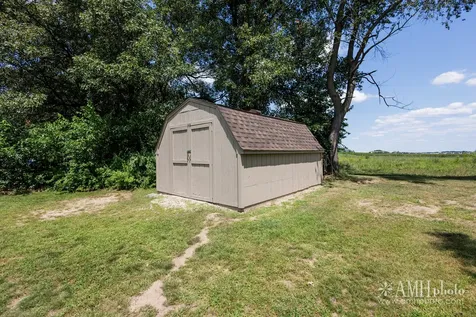 1871 South Oaklawn Drive St. Anne IL 60964