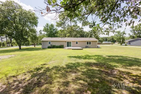 1871 South Oaklawn Drive St. Anne IL 60964
