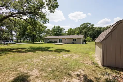 1871 South Oaklawn Drive St. Anne IL 60964
