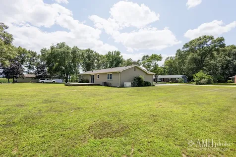 1871 South Oaklawn Drive St. Anne IL 60964