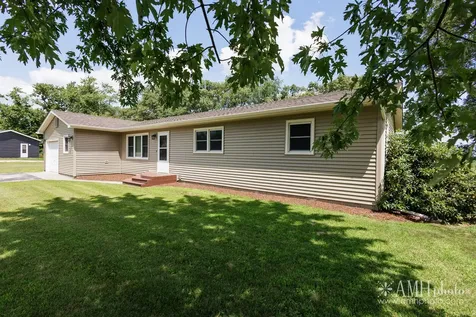 1871 South Oaklawn Drive St. Anne IL 60964
