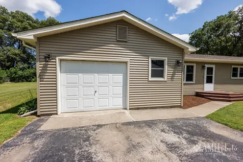 1871 South Oaklawn Drive St. Anne IL 60964