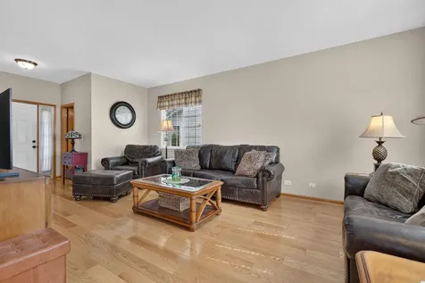 1205 Fawnlily Circle Joliet IL 60431
