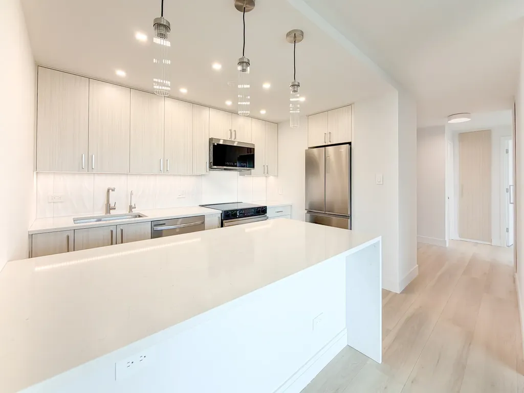 336 West Wellington Avenue Chicago IL 60657