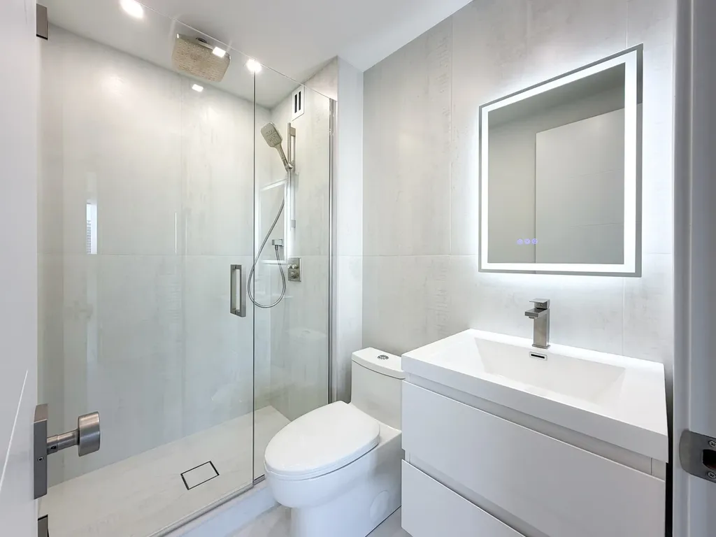 336 West Wellington Avenue Chicago IL 60657