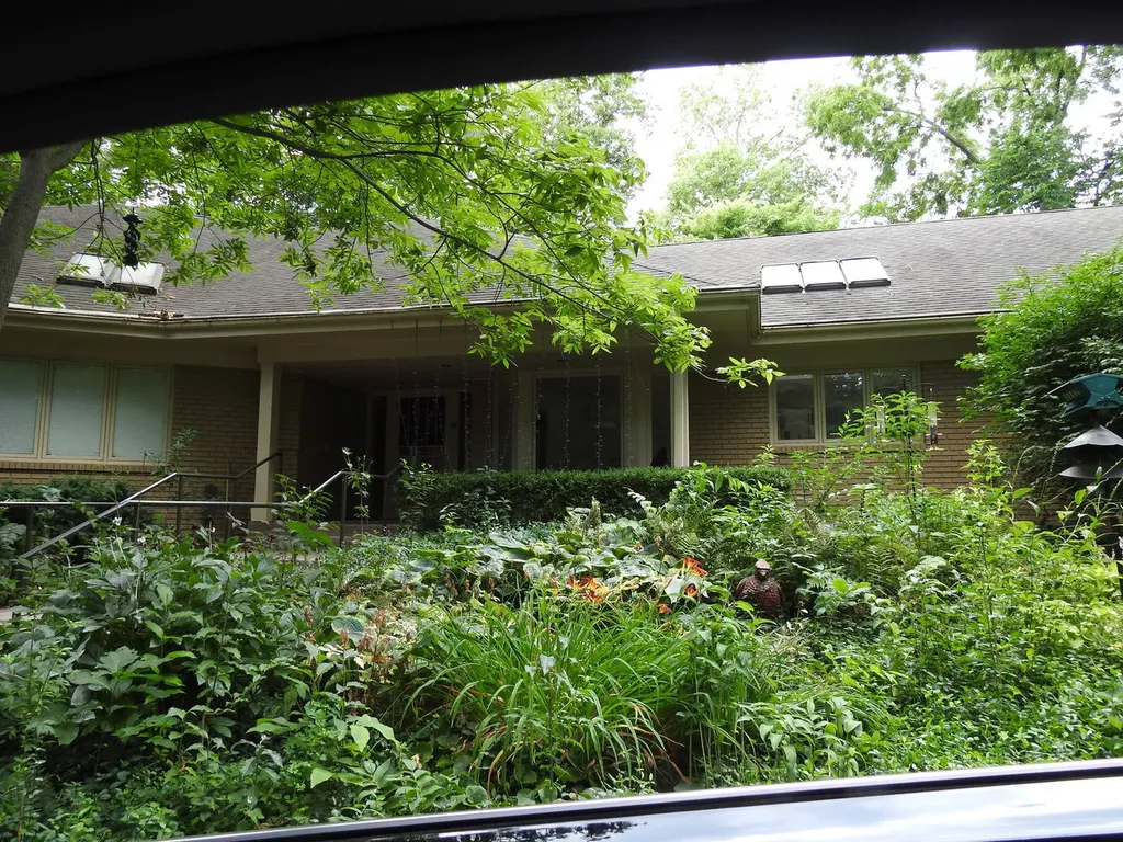 5525 Blackthorn Drive Rockford IL 61107