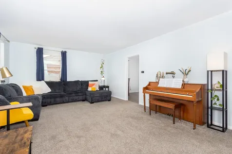 17638 Roosevelt Avenue Homewood IL 60430