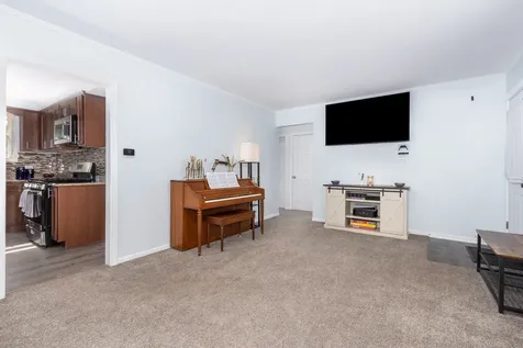 17638 Roosevelt Avenue Homewood IL 60430