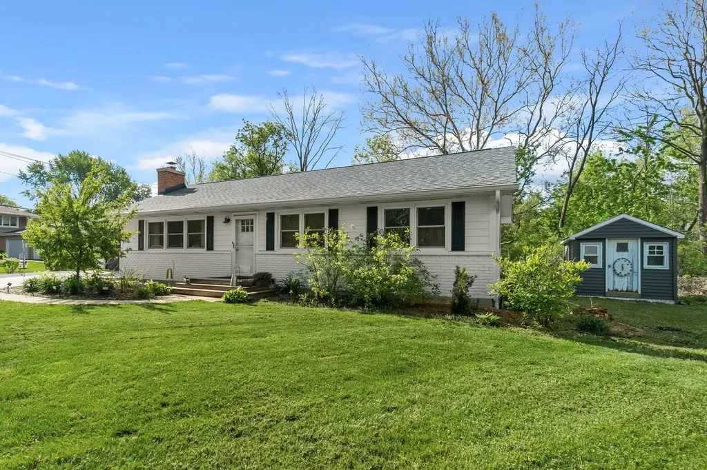 639 Meyer Court Aurora IL 60506