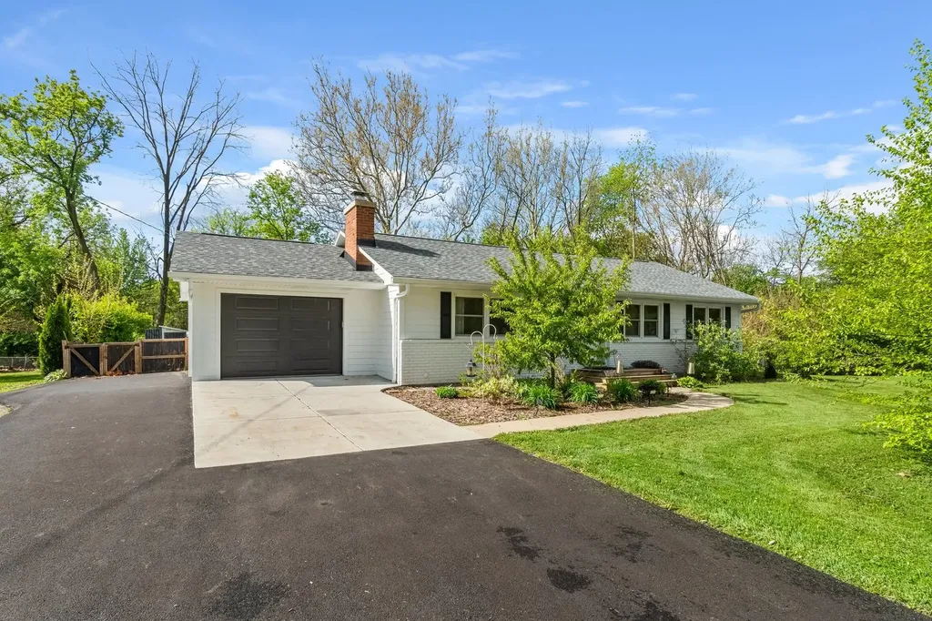 639 Meyer Court Aurora IL 60506