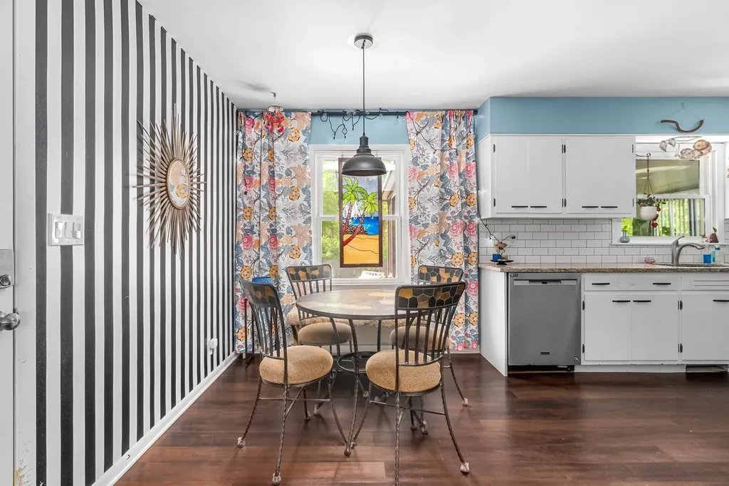 639 Meyer Court Aurora IL 60506