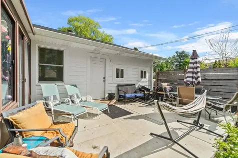 639 Meyer Court Aurora IL 60506