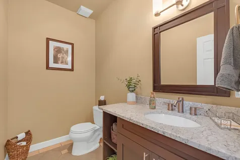 106 North Kenilworth Avenue Mount Prospect IL 60056