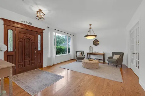 106 North Kenilworth Avenue Mount Prospect IL 60056