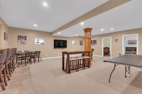 106 North Kenilworth Avenue Mount Prospect IL 60056