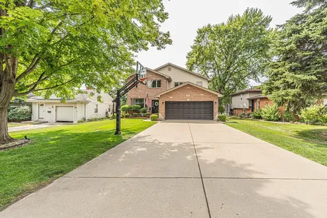 106 North Kenilworth Avenue Mount Prospect IL 60056