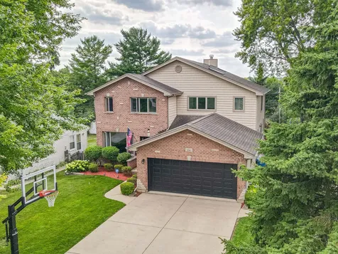 106 North Kenilworth Avenue Mount Prospect IL 60056
