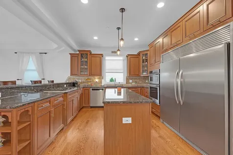 106 North Kenilworth Avenue Mount Prospect IL 60056