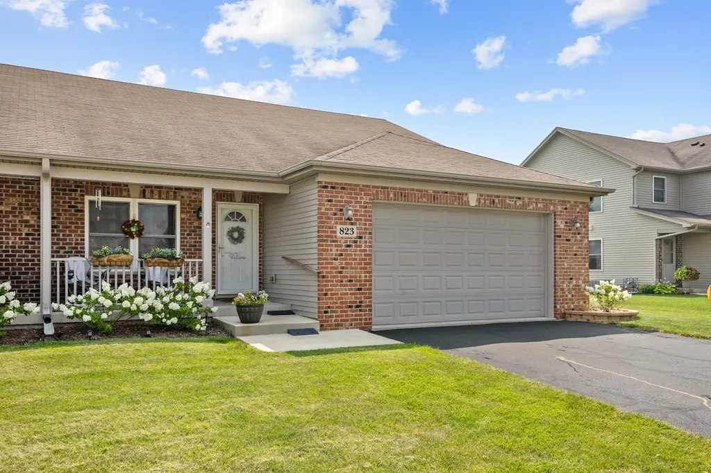 823 Karen Drive Hampshire IL 60140