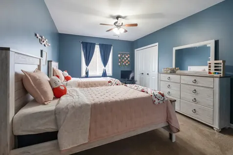 823 Karen Drive Hampshire IL 60140