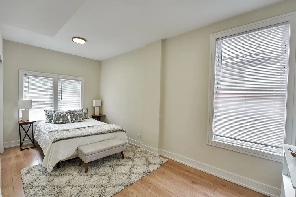 1039 West 97 Street Chicago IL 60643