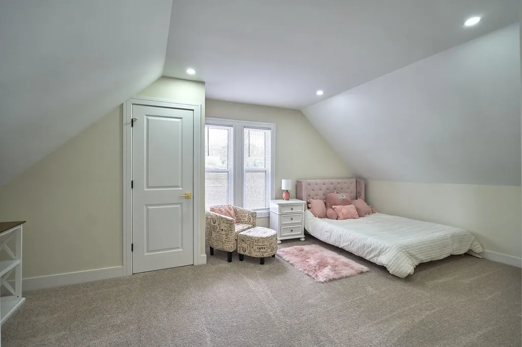 1039 West 97 Street Chicago IL 60643