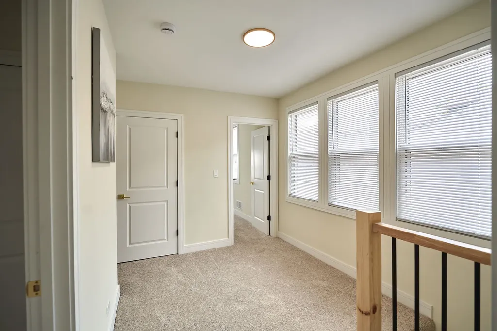 1039 West 97 Street Chicago IL 60643