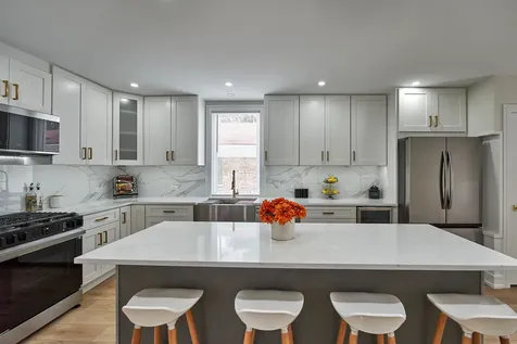 1039 West 97 Street Chicago IL 60643