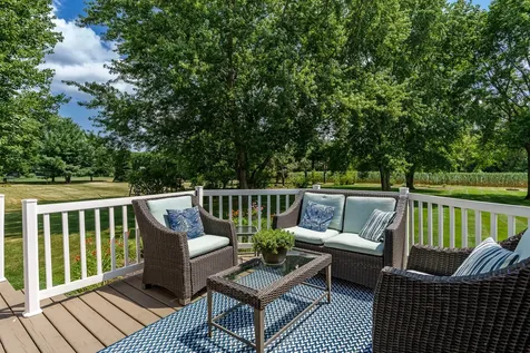 6053 Southdown Lane Roscoe IL 61073