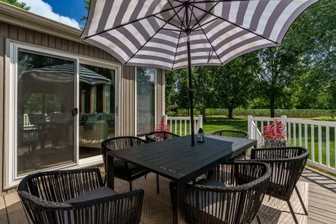 6053 Southdown Lane Roscoe IL 61073