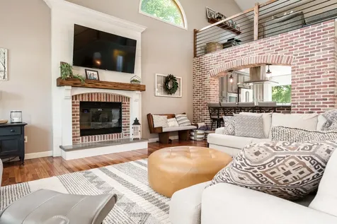 6053 Southdown Lane Roscoe IL 61073
